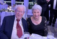 Bubbes and Zaydes Pass Torch of Jewish Life