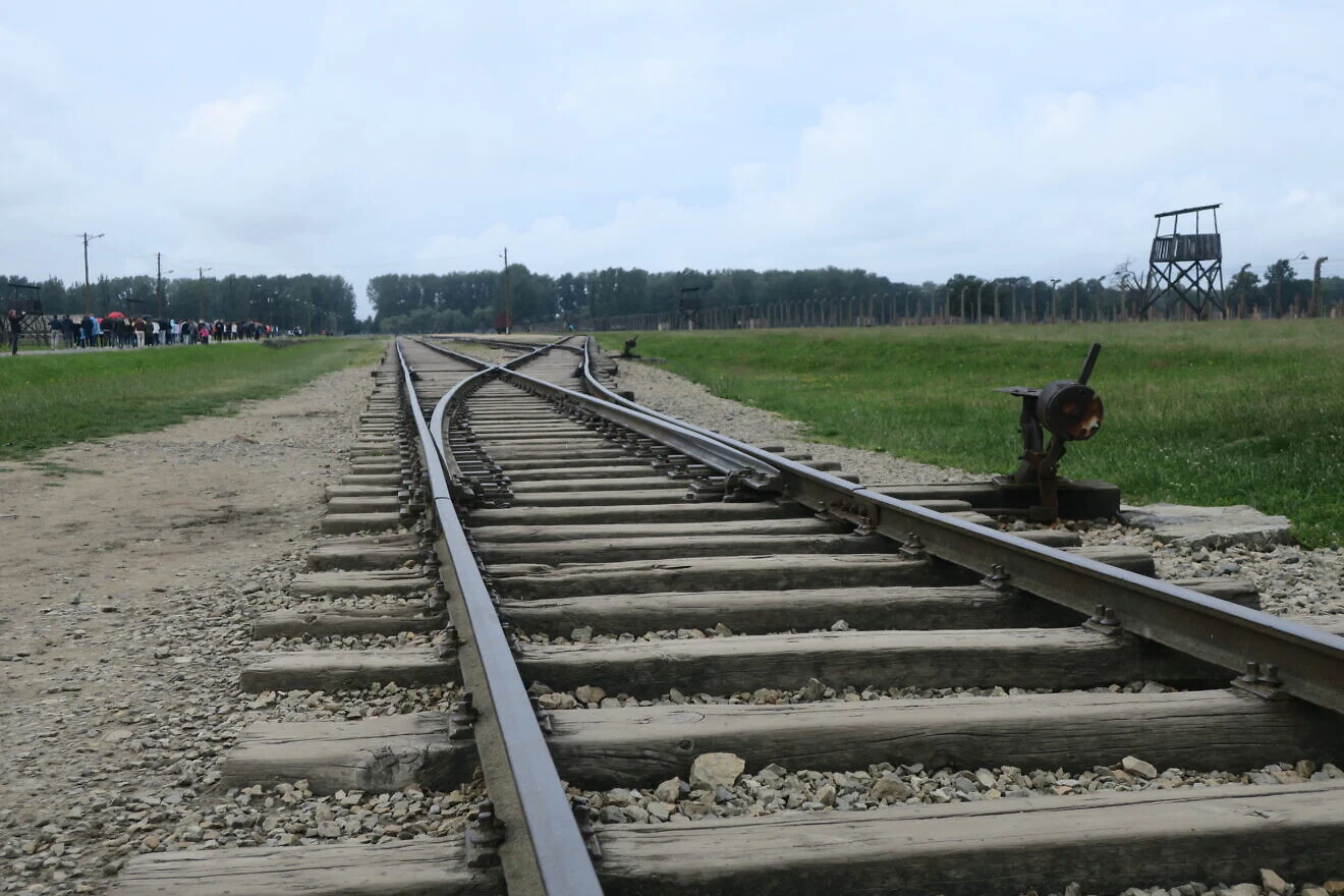 Opinion: Mapping Jews Echoes History’s Darkest Hours