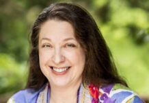 A Stress-Free Summer Service at Temple Beth Torah