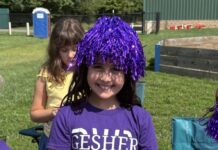Gesher Hosts First All-School Kabbalat Shabbat of the Year
