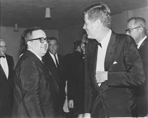 How’s by you?: Allan Sherman meets First Fan President John F. Kennedy in 1963. Photo courtesy of Robert Sherman