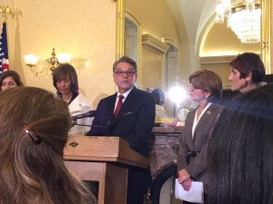 Rabbi Warren Stone is flanked by, from left, State Sen. Catherine Pugh (D-Md.); Debra Ness, president of National Partnership for Women and Families; U.S. Rep. Rosa DeLauro (D-Conn.).