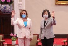 House Speaker Nancy Pelosi, left, and President Tsai Ing-wen of Taiwan in Taipei, Aug. 2, 2022