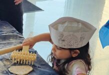 Gesher Preschoolers Made Their Own Matzah
